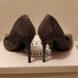 *** SOLD*** Steve madden daisie-r rhinestone